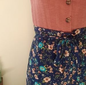 Wide leg, super high rise floral pant